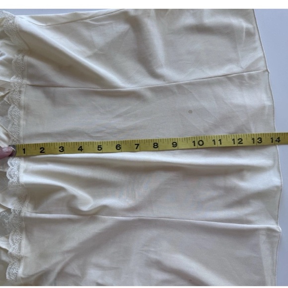 Vintage 70's Vanity Fair Beige Chevron Lace Cami Camisole Slip Top Size 36 *FLAW - Picture 8 of 9